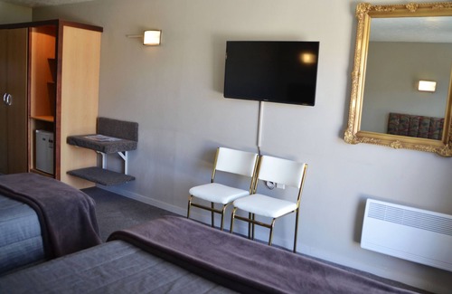 Lake Tekapo Hotel | The Godley Hotel
