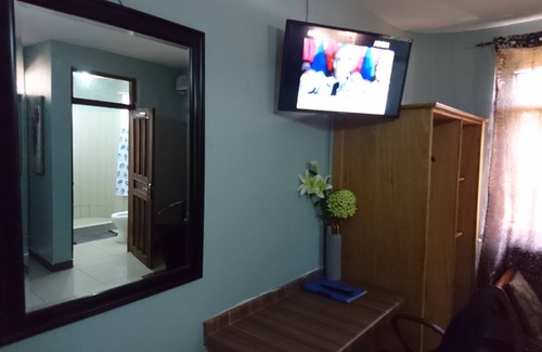 Accra House | The Golden Apple Guest House