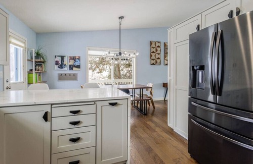 Altamont House | The Golden Hour On Klamath Lake