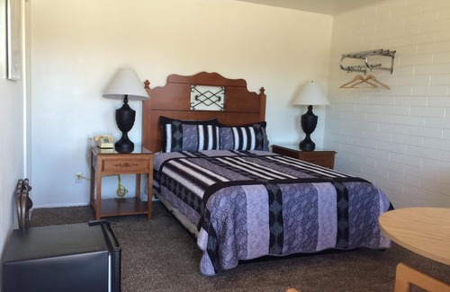 Panguitch Hotel | The Golden Spur