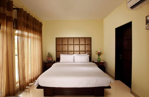 Calangute Hotel | The Golden Suites & Spa