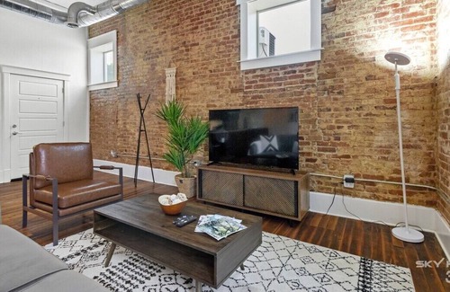 Siloam Springs Apartment | The Good Vibes Suite is perfect for that weekend getaway or an extended stay!