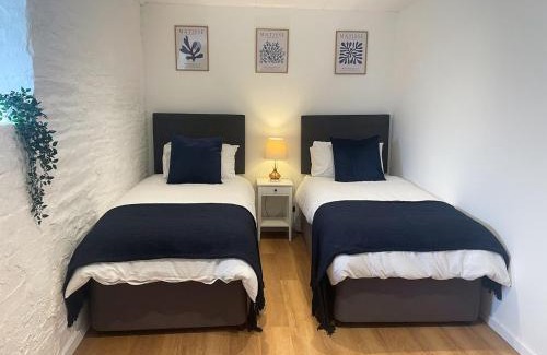 Cardigan House | The Granary, Cilbronnau Farm, Cardigan