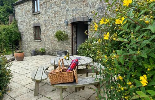 Cardigan House | The Granary