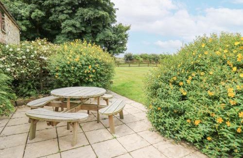 Cardigan House | The Granary