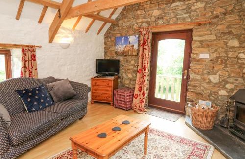 Cardigan House | The Granary