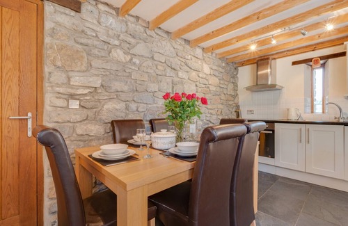 Llangennith House | The Granary - Three Bedroom House, Sleeps 5