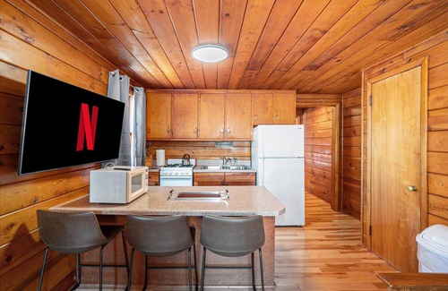 Grand Haven Apartment | ☀️🌊 The Grand Inn: Apartment Hotel in Downtown Grand Haven Unit 1 ➠ 108