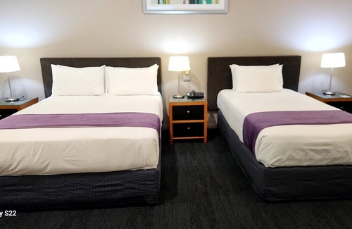 Griffith Hotel | The Grand Motel