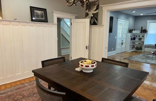 East Orange House | The Grand Parkway is a unique getaway with charm!