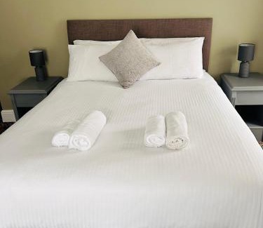 Llanwnen Hotel | The Grannell