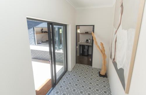 Port Elizabeth Apartment | The Grassroof Cottage