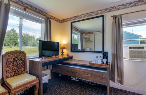 Ellsworth Cottage | The Green Cottage@ Twin Hills Cottages