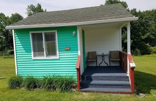 Ellsworth Cottage | The Green Cottage@ Twin Hills Cottages