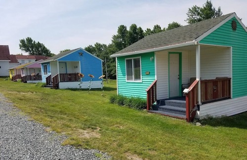 Ellsworth Cottage | The Green Cottage@ Twin Hills Cottages