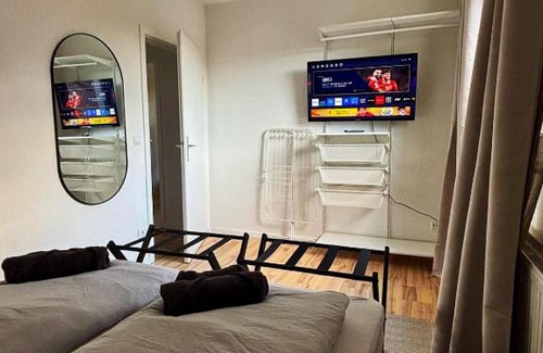 Herne Apartment | The green cow 6P apartment Balcony Smart TV