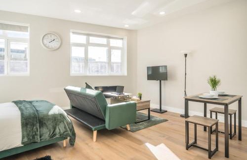 Royal Docks Apartment | The Green Docks Studio