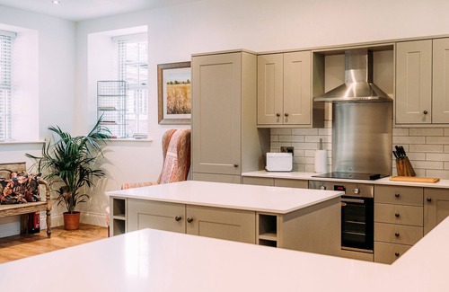 Clitheroe Cottage | THE GROOMSMEN, family friendly in Waddington