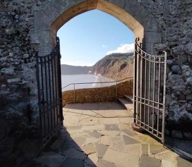 Sidmouth Bed & Breakfast | The Groveside Guest House