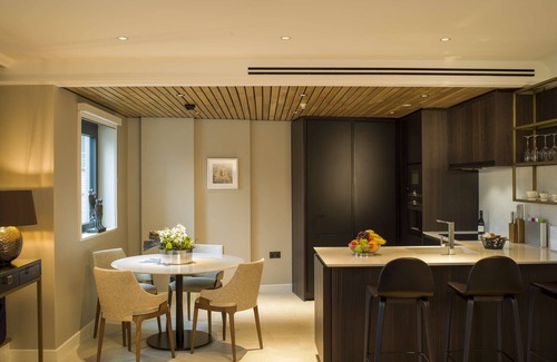Westminster Hotel | The Guardsman Hotel and Residences