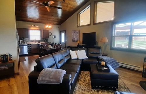 Rexford House | The Guesthouse at Lark Meadow Farm on acreage with sunset & mountain views!