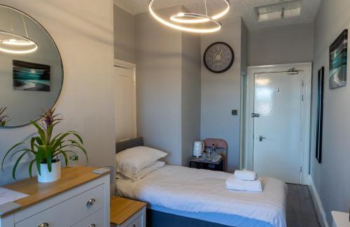 Meads Bed & Breakfast | The Halcyon