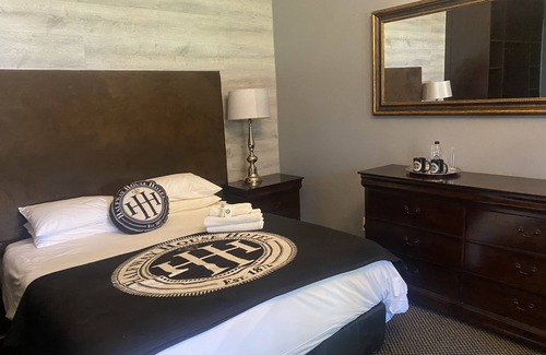 Kimberley Hotel | The Halfway House Hotel