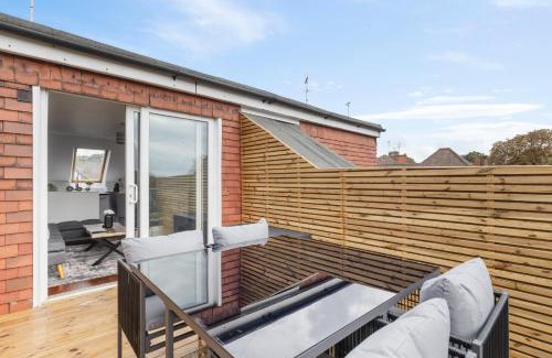 Golders Green Apartment | The Hampstead Hideaway - Free Parking - Close to Central LDN