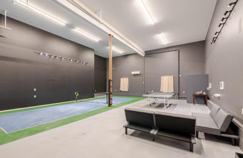 Pocono Pines House | The Hangout Haven - Theater, Hot tub, Pickleball, Ping pong, Firepit