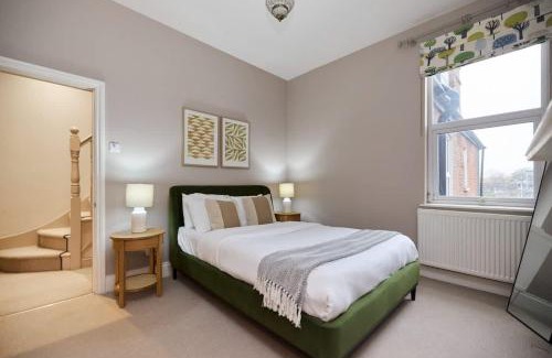 Harlesden House | The Harlesden Haven - Stunning 4BDR with Garden