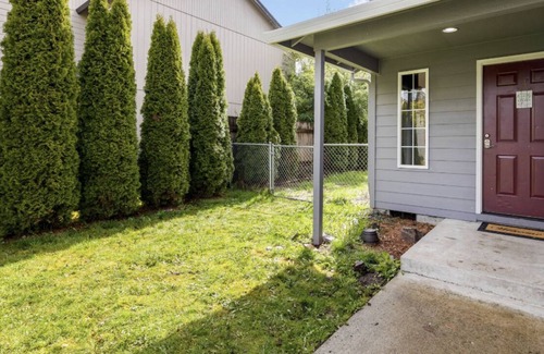 Pleasant Valley House | The Heart of Salmon Creek !
