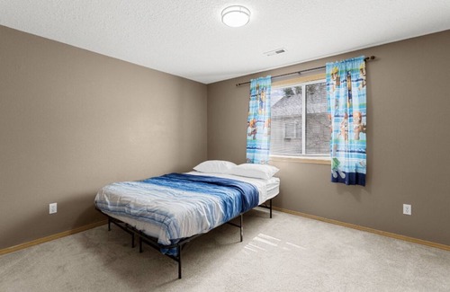 Pleasant Valley House | The Heart of Salmon Creek !
