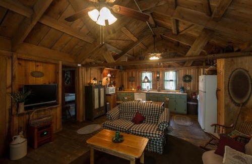 Robbinsville House | The Hemlock Hide Away