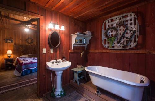 Robbinsville House | The Hemlock Hide Away