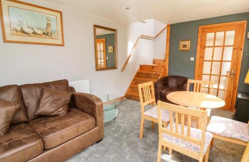 Clydey House | The Hen Pen