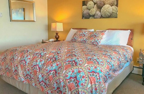 Stonington House | The Heritage - Inn on the Harbor
