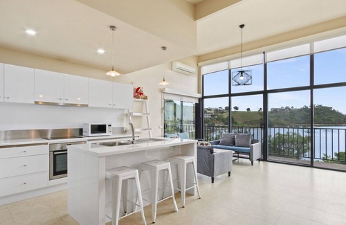 Kalimna House | The Hide Away - Lakes Entrance