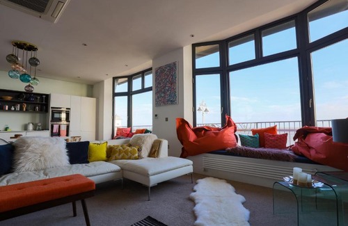 Penarth Apartment | The Hideaway By MGroupSA