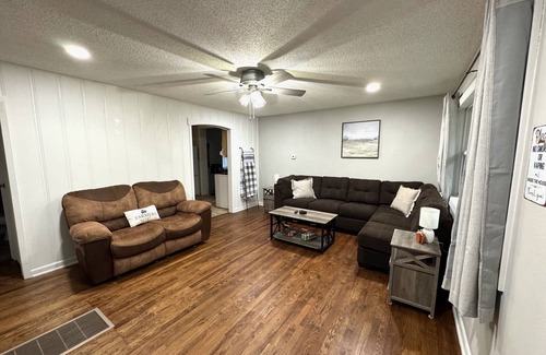 Thayer House | The Hideaway House is a newly remodeled 3 bed 1 bath with cozy and calm living!