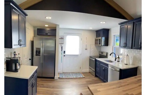 Town of Richmond Cottage | The Hideaway on Hobart - NEWLY RENOVATED/BRAND NEW