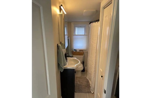 Town of Richmond Cottage | The Hideaway on Hobart - NEWLY RENOVATED/BRAND NEW