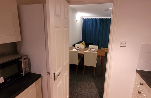King's Norton Apartment | The Hillside - Cosy 2 Bedroom Apartment King's Norton Birmingham