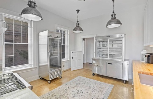 Olde Towne East House | The Historic Frank Bonnet House | Pool Table!