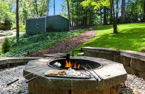 Townville House | The Holiday House w Dock