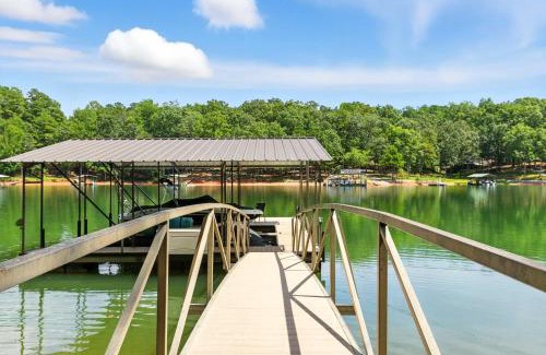 Townville House | The Holiday House w Dock