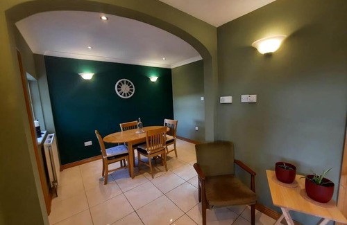 Bushmills House | - The Holly Tree House -
