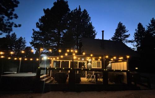 Green Valley Lake Ski Chalet | The Honey Bear Cabin Jacuzzi EV Friendly Renovated