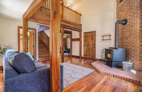 Hopkins House | The Hopkins Hideaway - 40 Acres with trails, Arcades, Hot Tub, Fire Pit