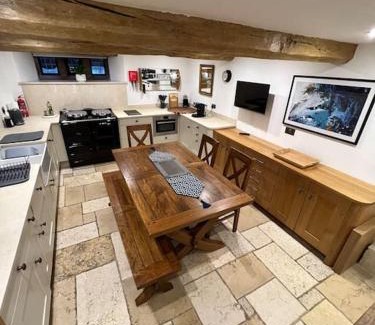 Prestbury House | The Horners - Log burner, Cheshire Village, Parking, Walks, Aga, dogs