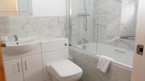 Llangattock Bed & Breakfast | The Horseshoe Inn
